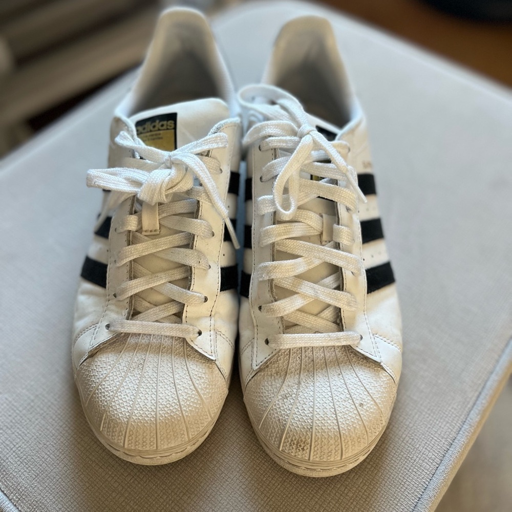 Adidas Superstars Men’s Size 8.5